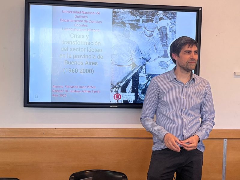 Defensa de tesis de Licenciatura en Historia (UNQ)